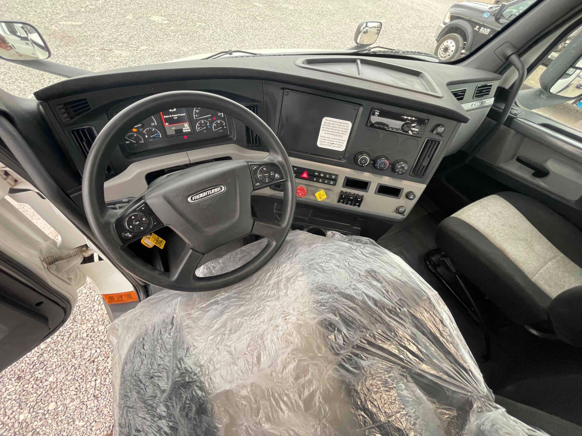 2019 FREIGHTLINER CASCADIA 3AKJHTDV8KSKP8258