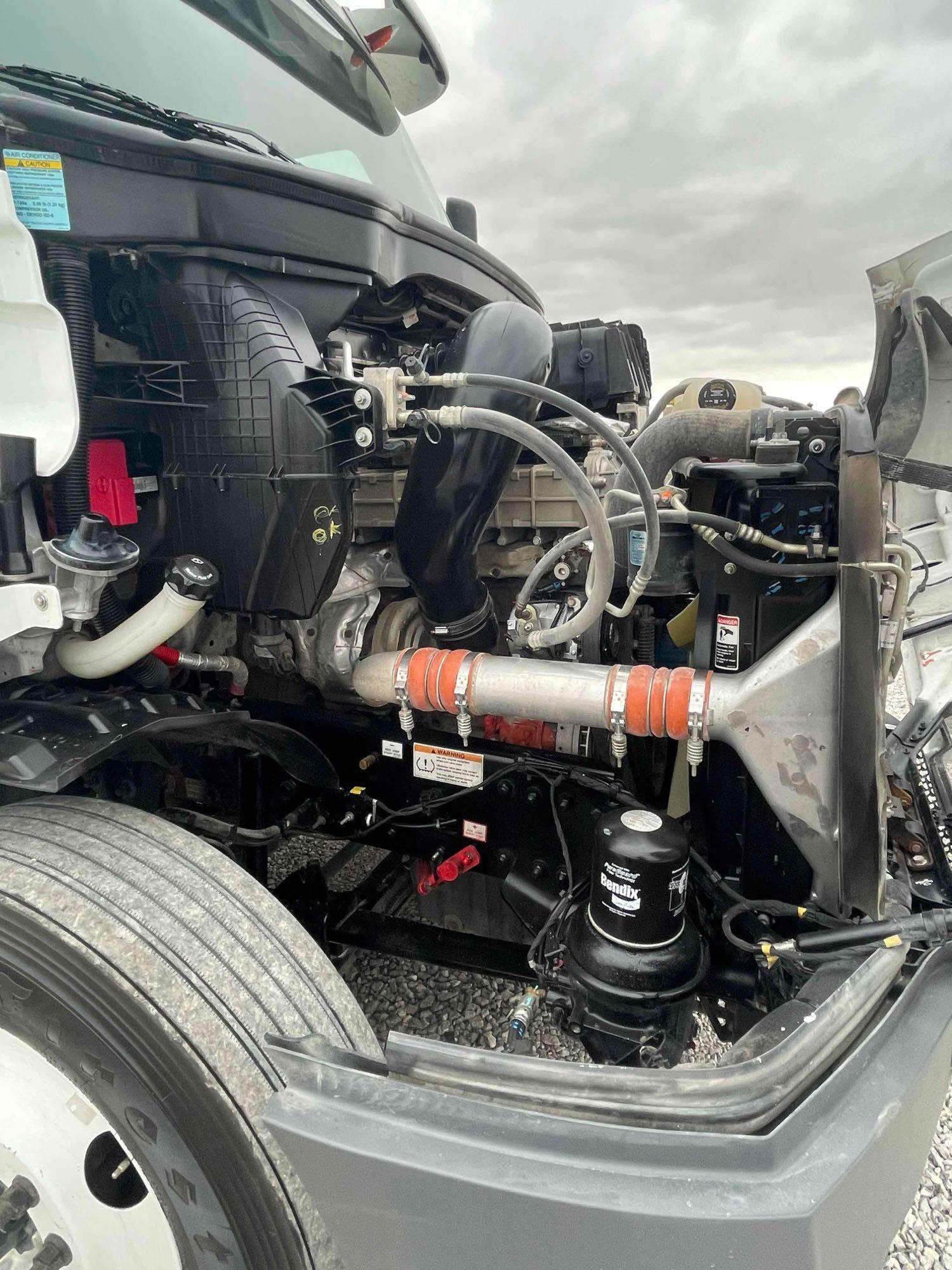 2019 FREIGHTLINER CASCADIA 3AKJHTDV8KSKP8258