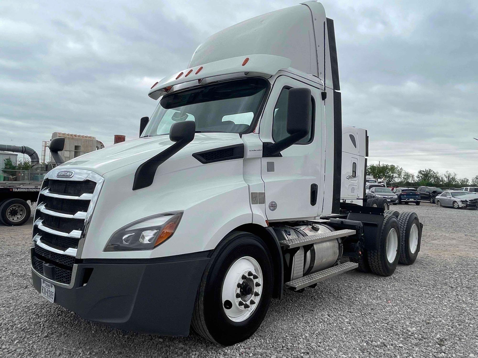 2019 FREIGHTLINER CASCADIA 3AKJHTDV8KSKP8258