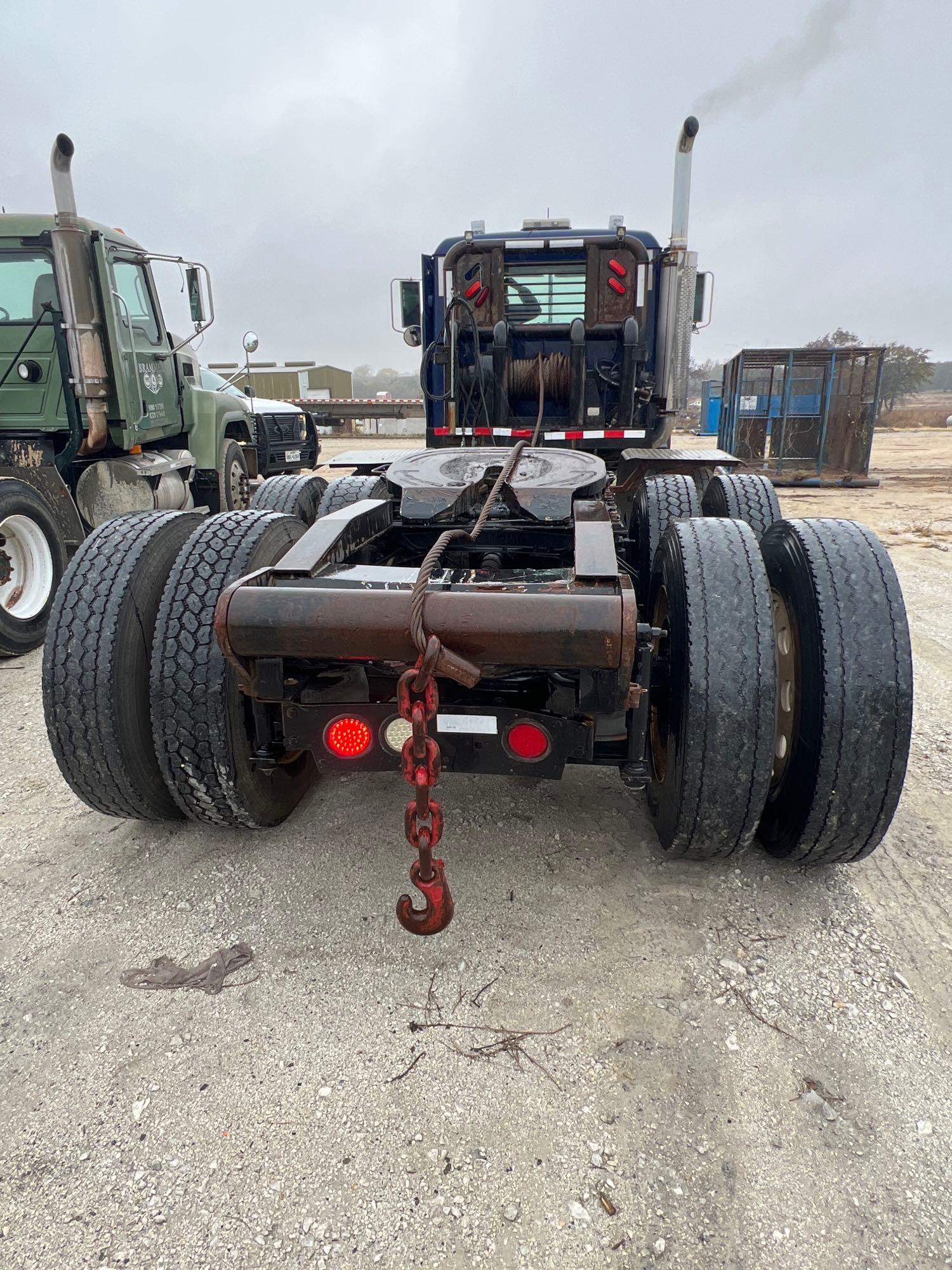 Year: 1998 Make: Mack Model: CH613 Vehicle Type: Truck Mileage: Plate: Body Type: Trim Level: Drive