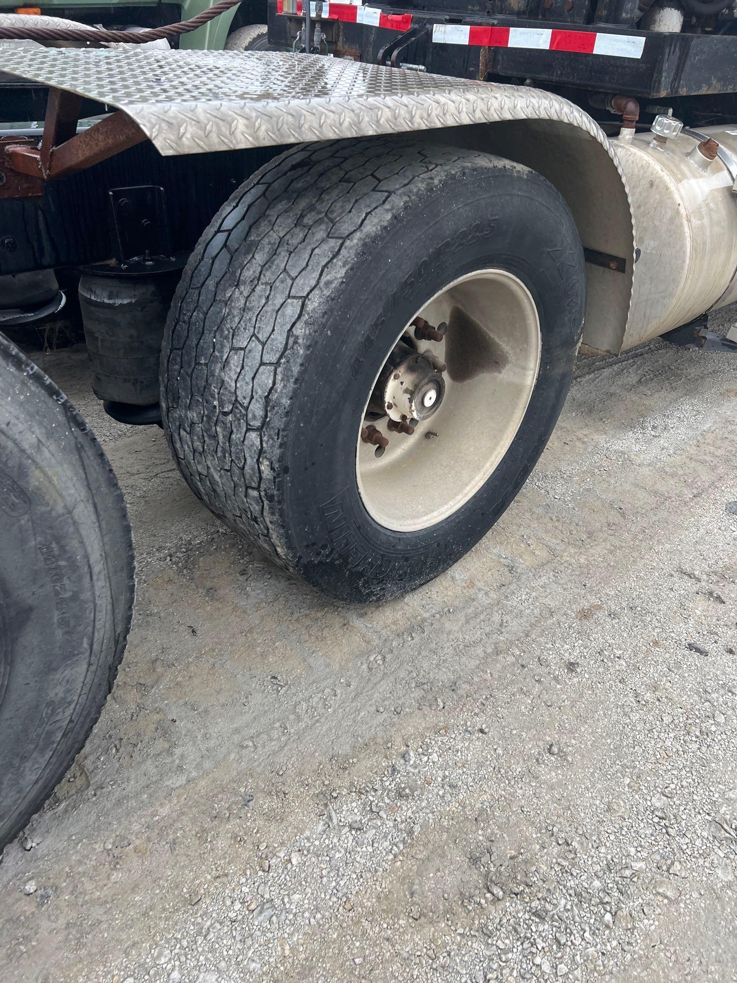 Year: 1998 Make: Mack Model: CH613 Vehicle Type: Truck Mileage: Plate: Body Type: Trim Level: Drive