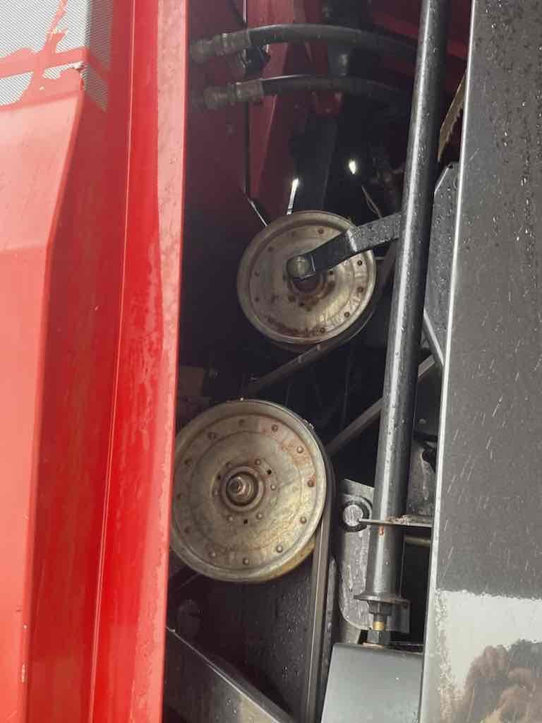 2011 CASE 9120 COMBINE 2069 ENGINE HOURS 1549 SEPERATOR HOURS POWERFOLD BIN, AFS 600 MONITOR SELLS