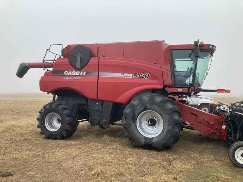 2011 CASE 9120 COMBINE 2069 ENGINE HOURS 1549 SEPERATOR HOURS POWERFOLD BIN, AFS 600 MONITOR SELLS