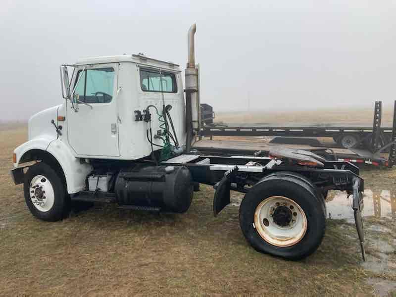 1994 International 8100 Truck, VIN # 1HSHBA6N1RH572058