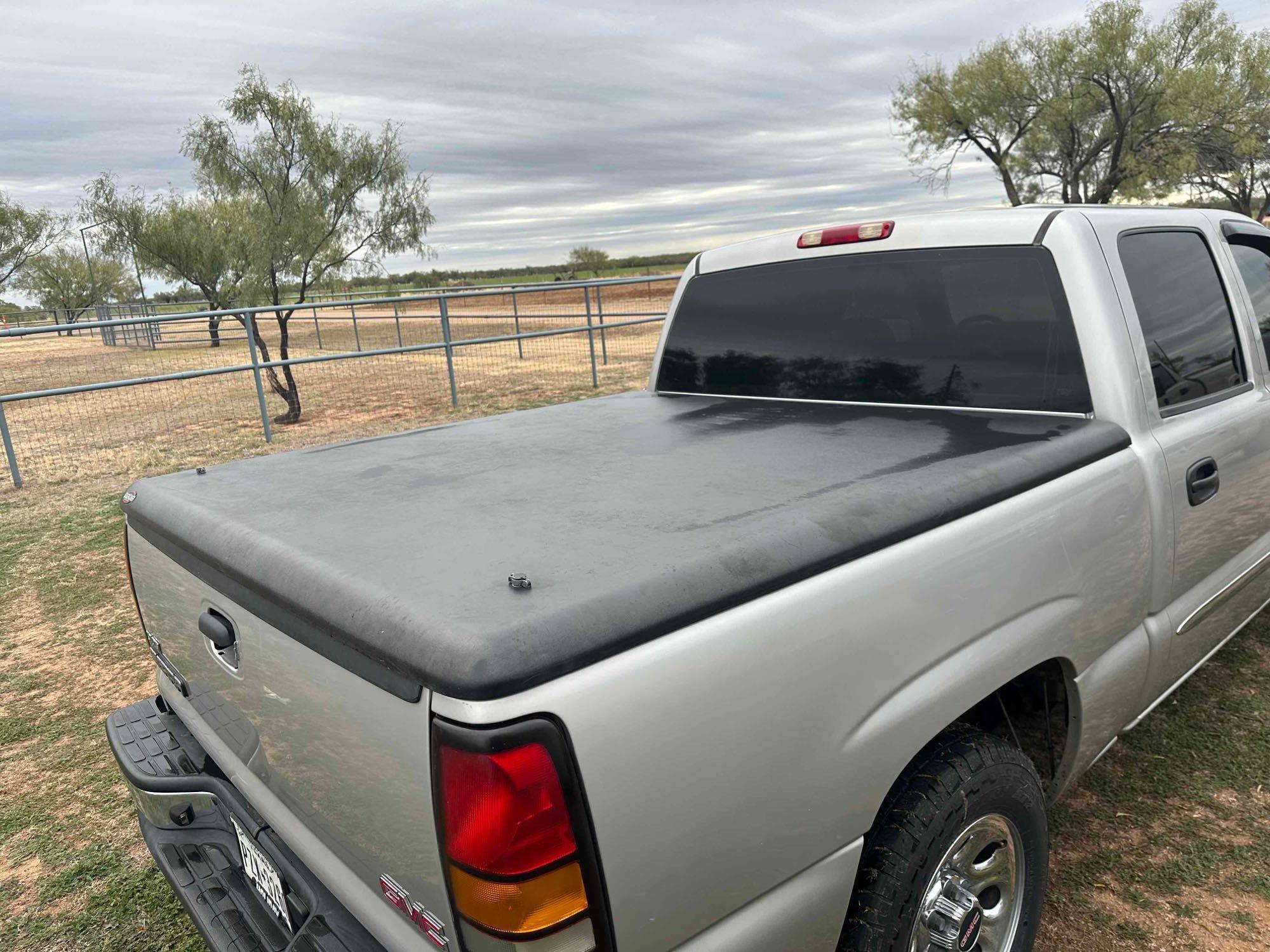 2007 GMC Sierra Classic Pickup Truck, VIN # 2GTEC13V771181512