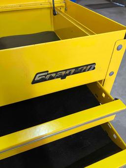 snap on roll around tool box 3 drawer very clean