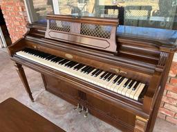 WURLITZER PIANO GOOD CONDITION