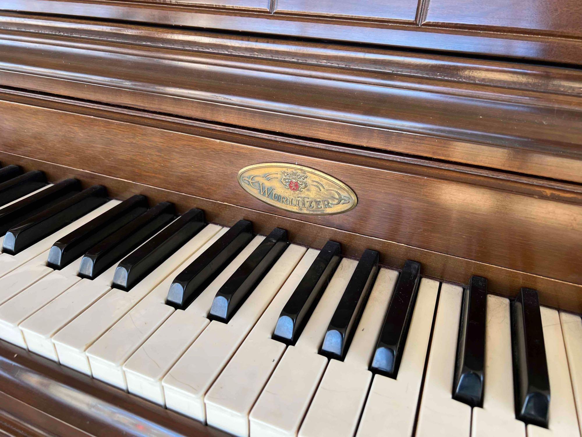WURLITZER PIANO GOOD CONDITION