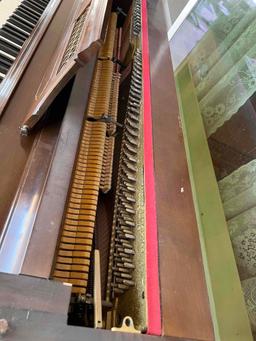 WURLITZER PIANO GOOD CONDITION