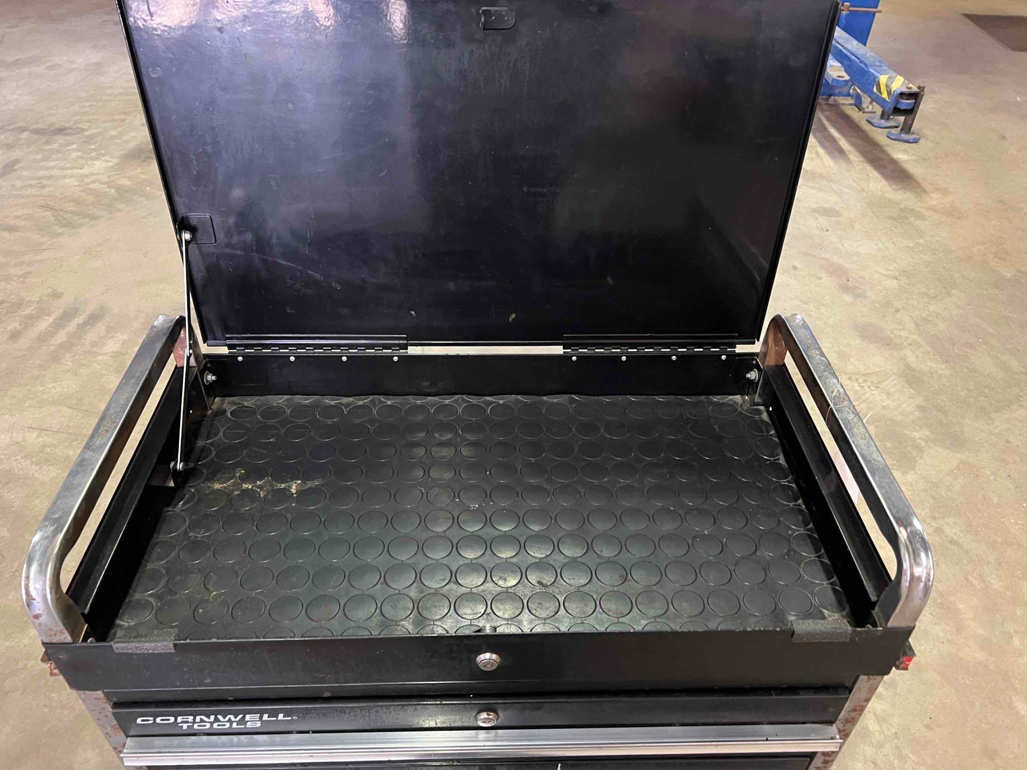 craftsman roll around tool box 8 drawers on top 11 drawers on bottom very clean