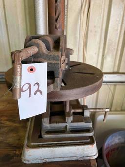 Omaha heavy duty drill press table top 5 speed WORKS