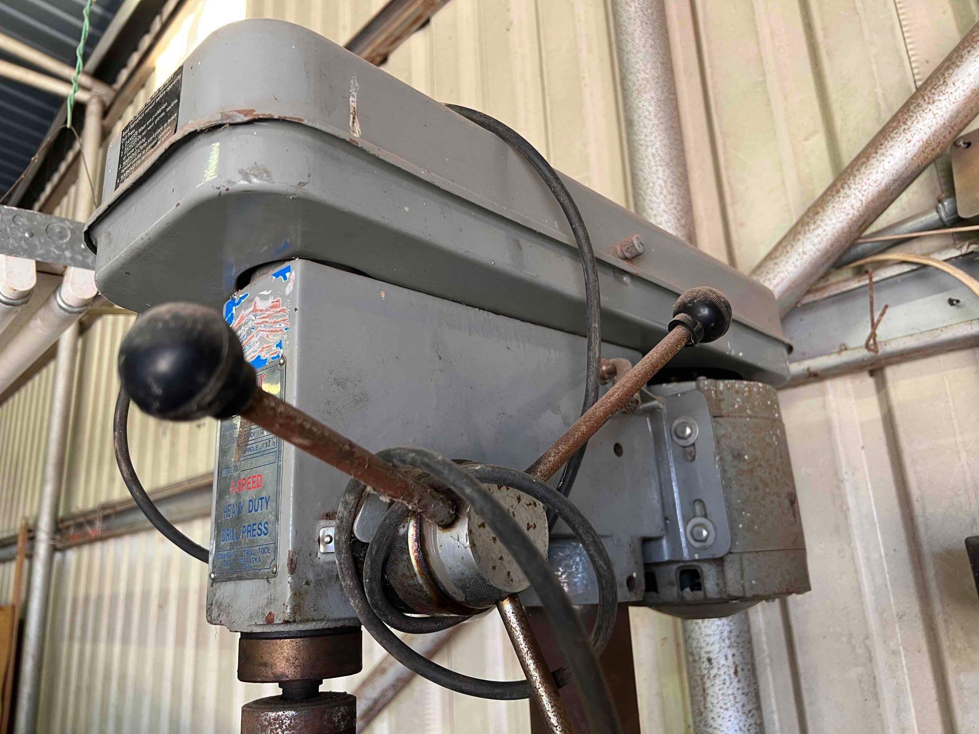Omaha heavy duty drill press table top 5 speed WORKS