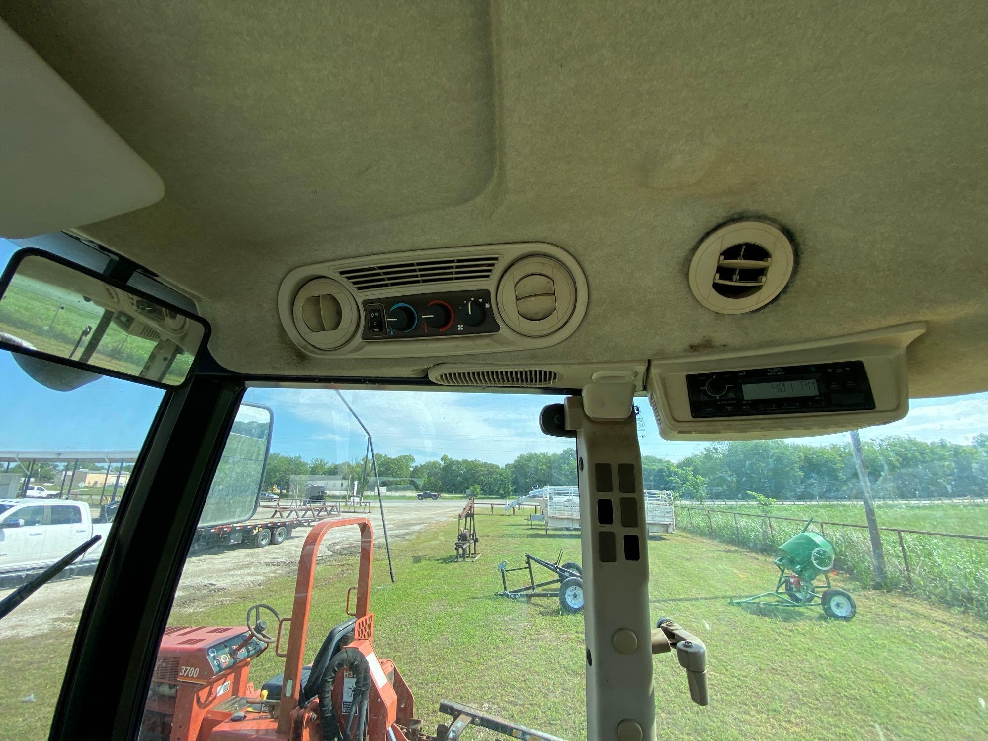 JOHN DEERE 6130D TRACTOR 4 WHEEL DRIVE WITH 563 JOHN DEERE LOADER AND BUCKET CAB & AIR 2 REMOTES ON