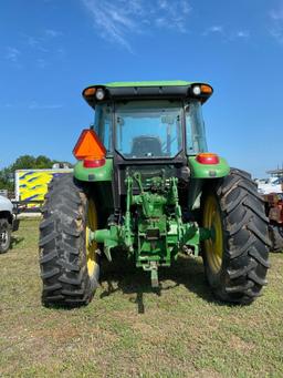 JOHN DEERE 6130D TRACTOR 4 WHEEL DRIVE WITH 563 JOHN DEERE LOADER AND BUCKET CAB & AIR 2 REMOTES ON