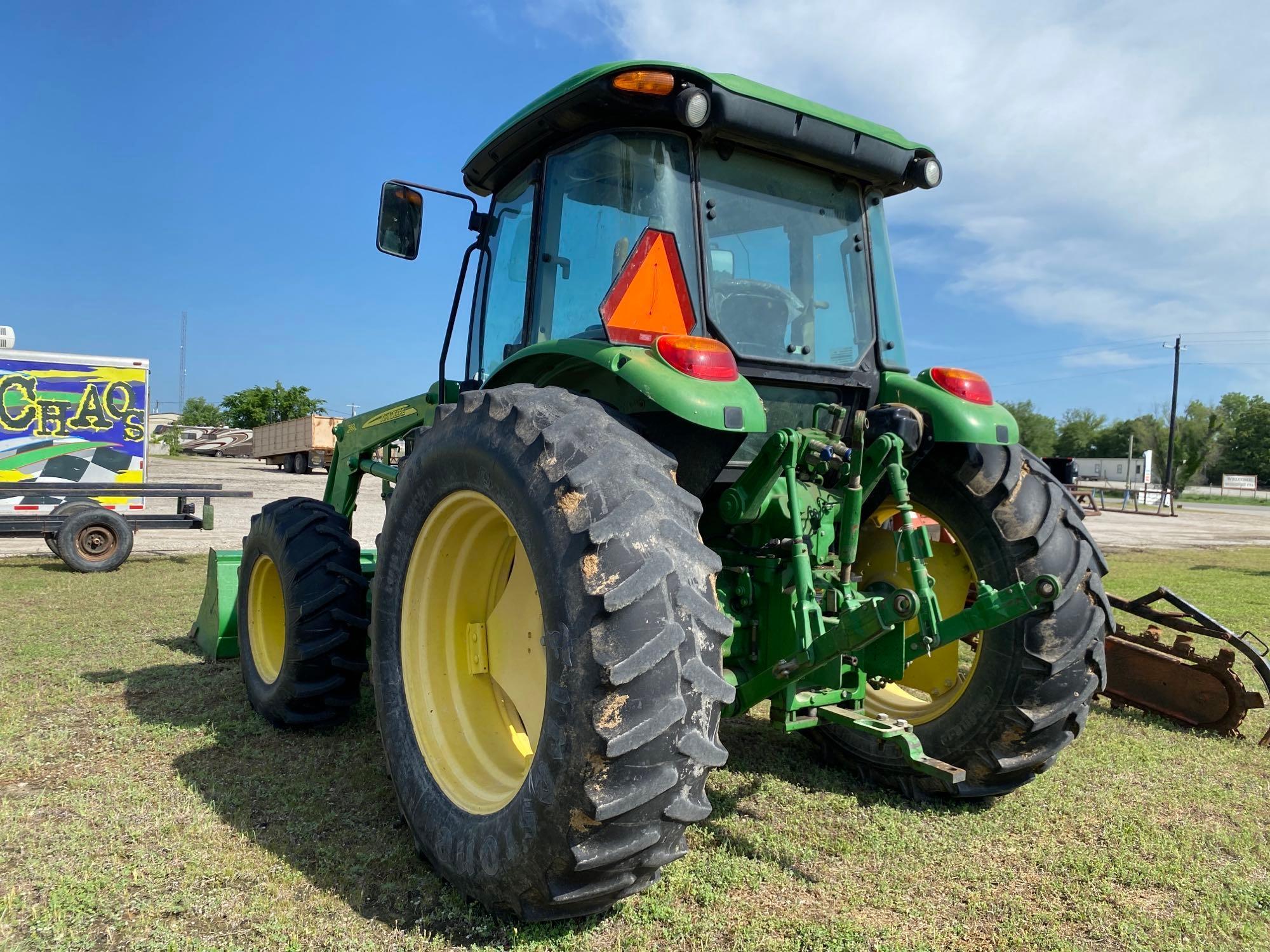 JOHN DEERE 6130D TRACTOR 4 WHEEL DRIVE WITH 563 JOHN DEERE LOADER AND BUCKET CAB & AIR 2 REMOTES ON