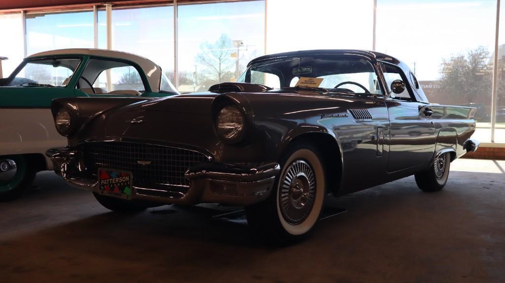 1957 FORD THUNDERBIRD