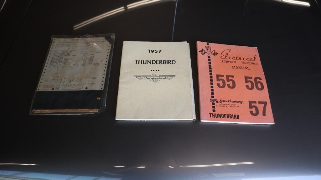 1957 FORD THUNDERBIRD