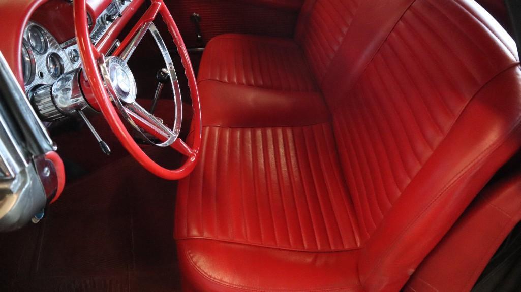 1957 FORD THUNDERBIRD