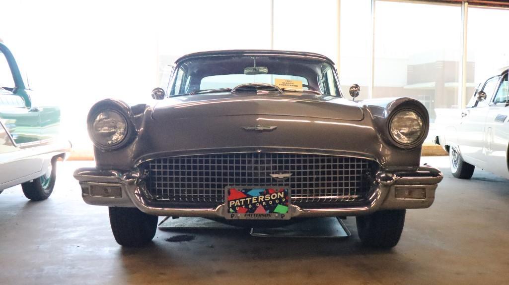 1957 FORD THUNDERBIRD