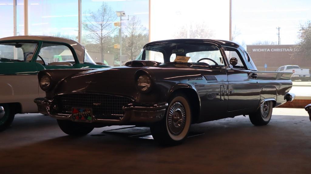 1957 FORD THUNDERBIRD