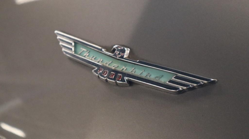 1957 FORD THUNDERBIRD
