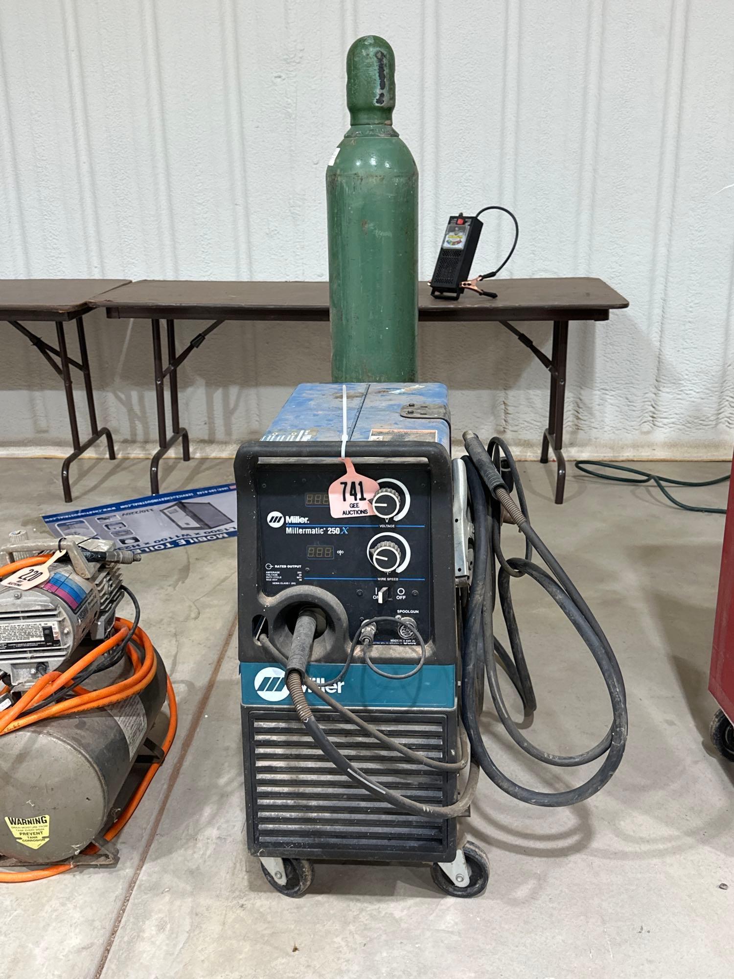 MILLER WELDER - MILLERMATIC 250X