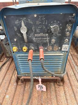 MILLER AEAD-200LE ARC WELDER/GENERATOR