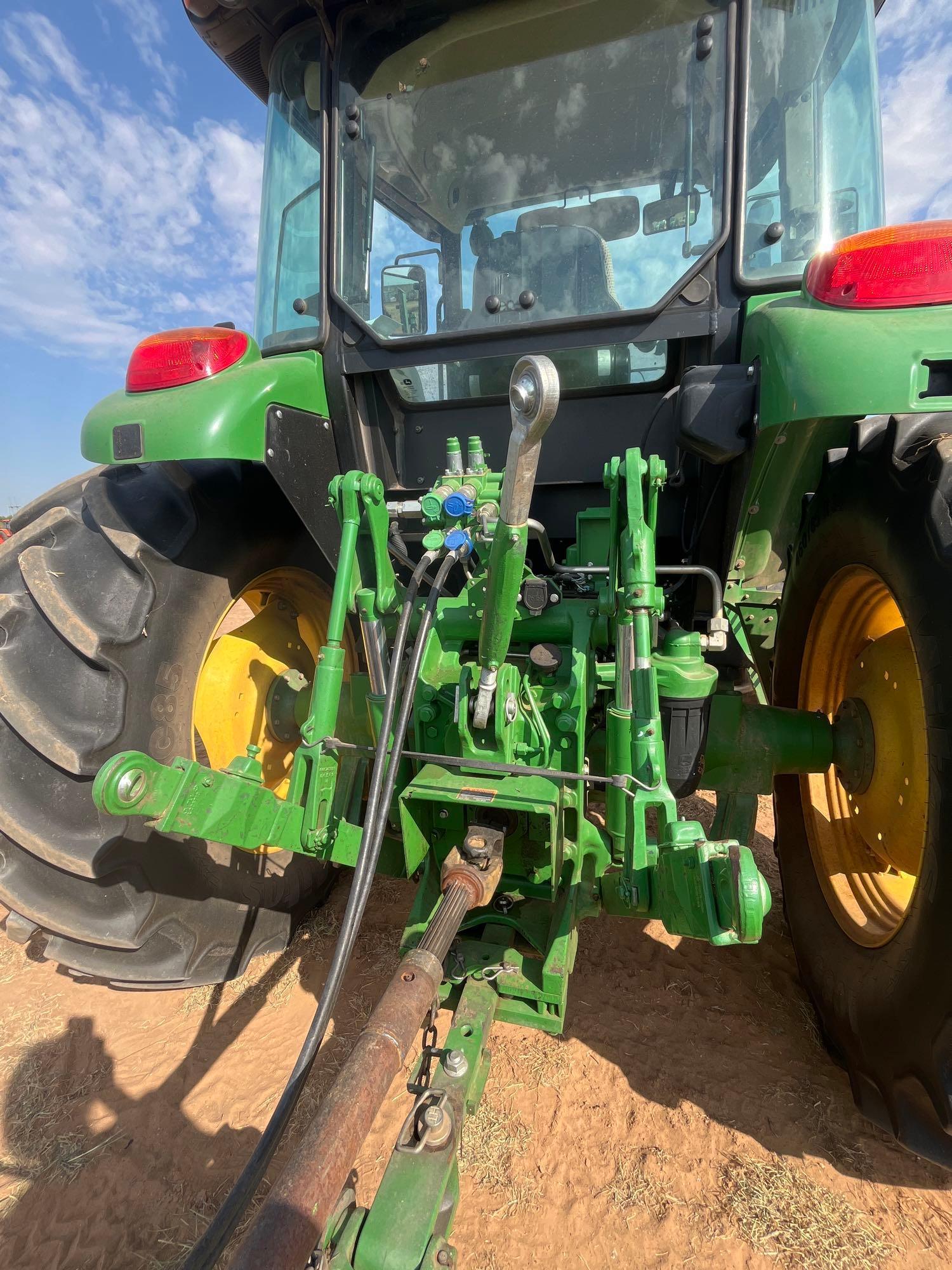 JOHN DEERE 6120E TRACTOR