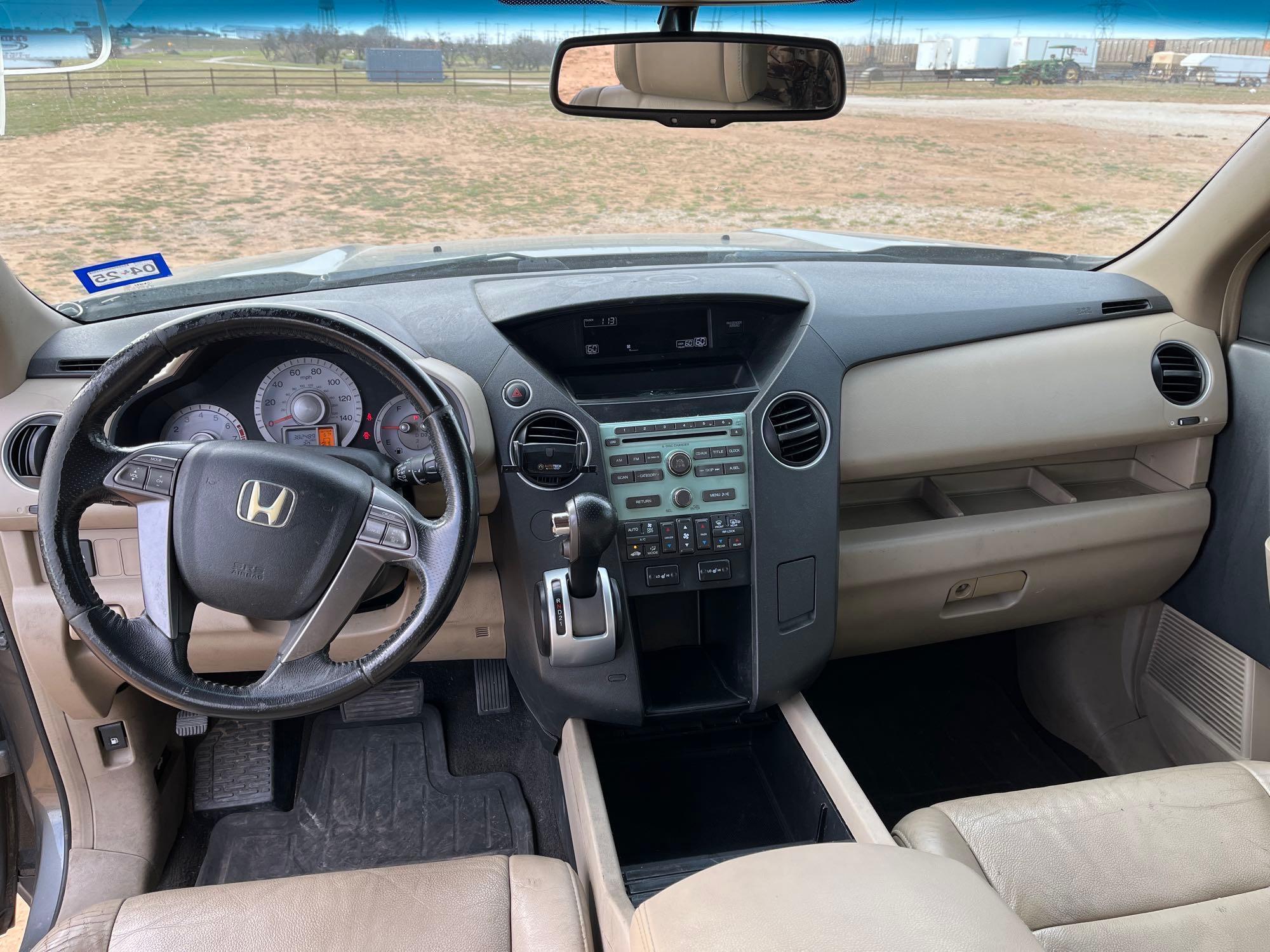 2009 Honda Pilot Multipurpose Vehicle (MPV), VIN # 5FNYF38539B026318