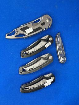 LOT OF FIVE KNIVES