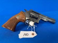 DAN WESSON REVOLVER