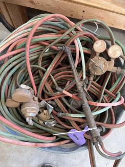 TORCH WITH HOSES IN TUB