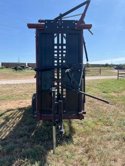 PORTABLE CHUTE PALPATION CAGE GOOD TIRES ONLY USED A COUPLE OF TIMES