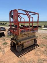 JLG SCISSOR LIFT