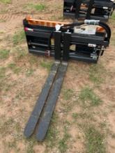 Serial No. ZWB202503125-41 Product Name Pallet Fork Hydraulic Adjustable Brand WOLVERINE Year 2025