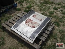 Folding Aluminum Truck Ramp With Steps
