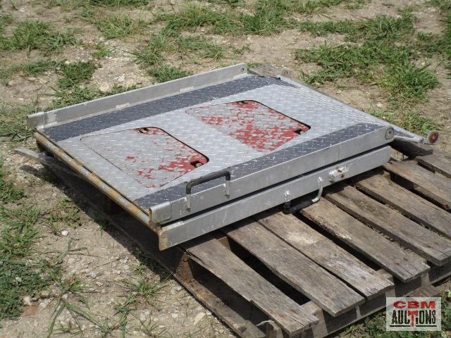 Folding Aluminum Truck Ramp With Steps