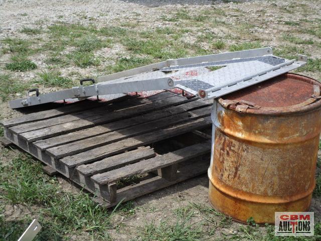 Folding Aluminum Truck Ramp With Steps
