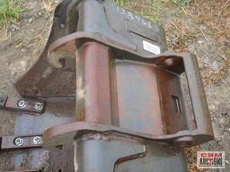 24" Bobcat Trackhoe Bucket New Teeth X Change Ser#0429 1138463