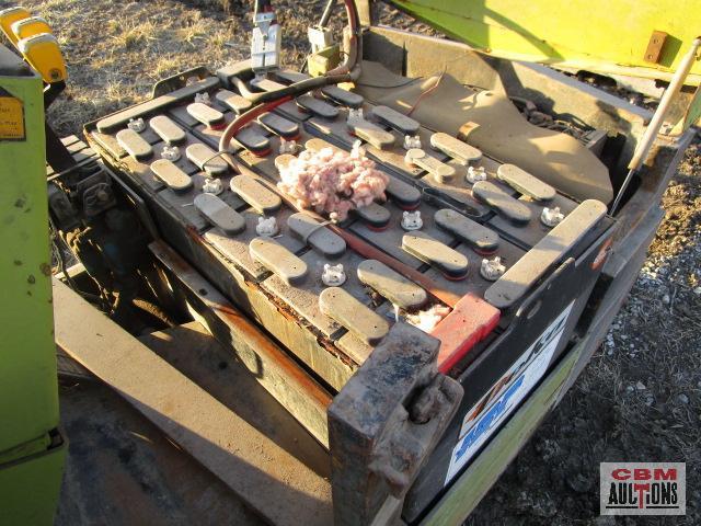 Clark TM20 3 Wheel Warehouse Fork Lift 36 Volt With Dead Batteries Has 1 Fork (BUYER RESPONSIBLE FOR