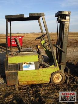 Clark TM20 3 Wheel Warehouse Fork Lift 36 Volt With Dead Batteries Has 1 Fork (BUYER RESPONSIBLE FOR