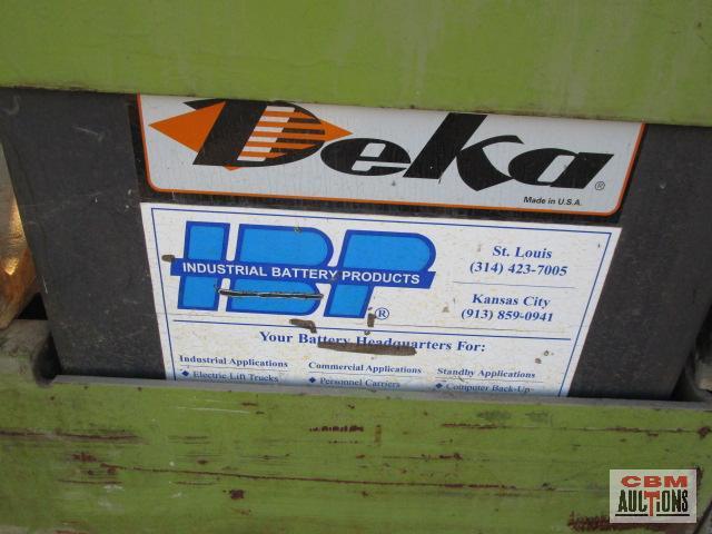 Clark TM20 3 Wheel Warehouse Fork Lift 36 Volt With Dead Batteries Has 1 Fork (BUYER RESPONSIBLE FOR