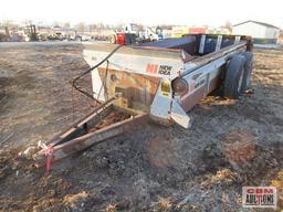 New Idea 363 Manure Spreader -Tandem Axle, Hydraulic Slop Gate, 540 PTO, Single Beater, Works Bur