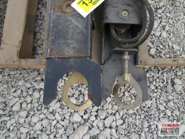 2 Bobcat 753 Rear Stabilizers