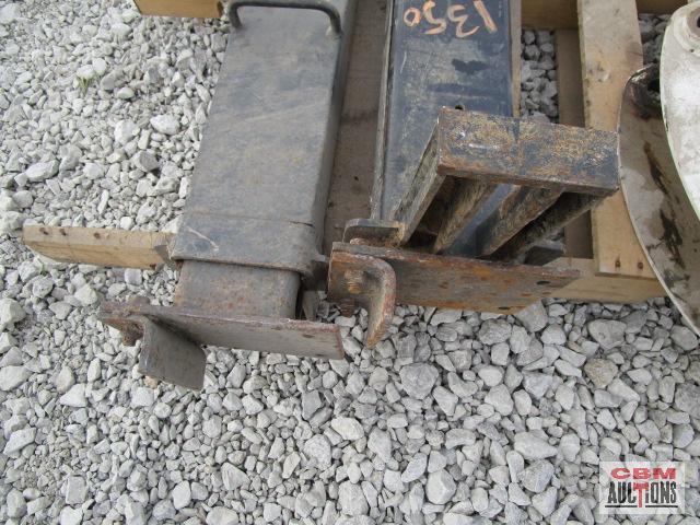 2 Bobcat 753 Rear Stabilizers