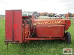 New Holland 275 hayline square baler S#169293 Missing gear by tire