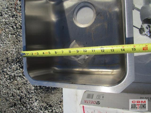 Stainless steel utility sink 15"x17.5", with Delta faucet *D