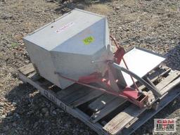 Cyclone M#S3B 3pt broadcast seeder 540 pto