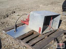 Cyclone M#S3B 3pt broadcast seeder 540 pto