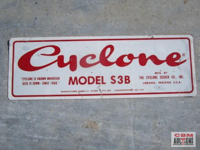 Cyclone M#S3B 3pt broadcast seeder 540 pto